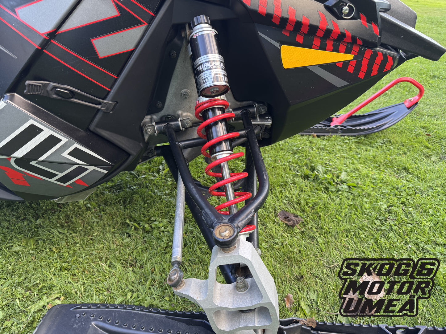 Polaris 800 Switchback Assault - Skog & Motor Umeå -